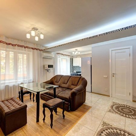 Excellent Apartment Druzhby Narodov Boulevard 3A. Lybedskaya Metro Station Kijów Zewnętrze zdjęcie