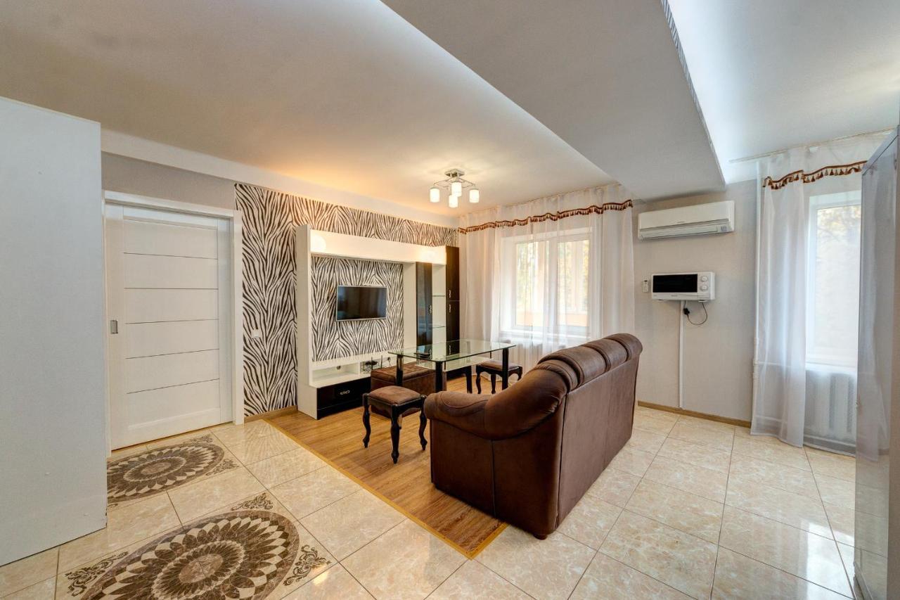 Excellent Apartment Druzhby Narodov Boulevard 3A. Lybedskaya Metro Station Kijów Zewnętrze zdjęcie