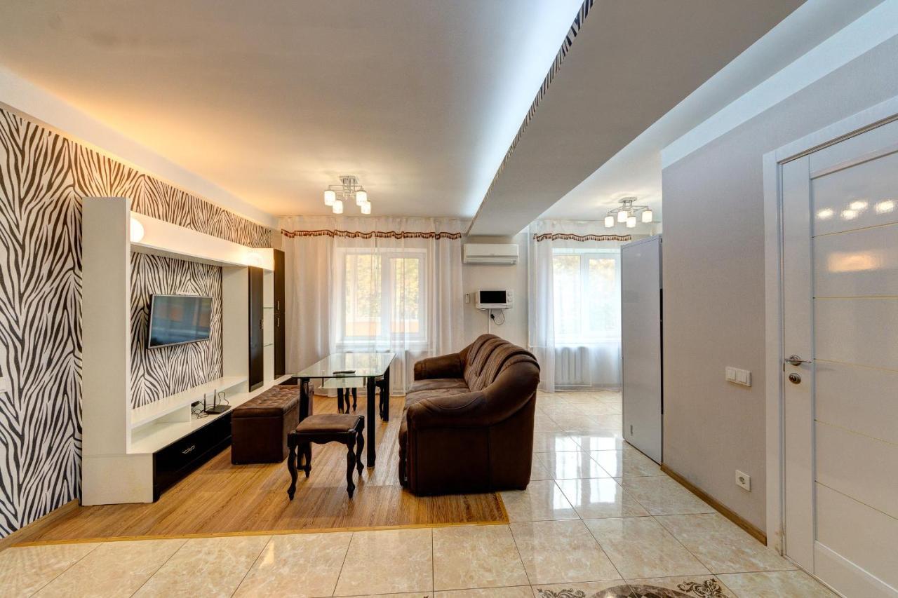 Excellent Apartment Druzhby Narodov Boulevard 3A. Lybedskaya Metro Station Kijów Zewnętrze zdjęcie