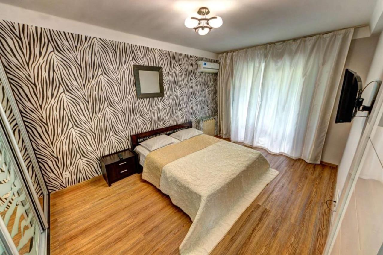 Excellent Apartment Druzhby Narodov Boulevard 3A. Lybedskaya Metro Station Kijów Zewnętrze zdjęcie